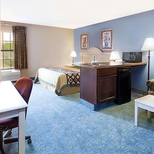 Deluxe King Studio Suite Non-Smoking
